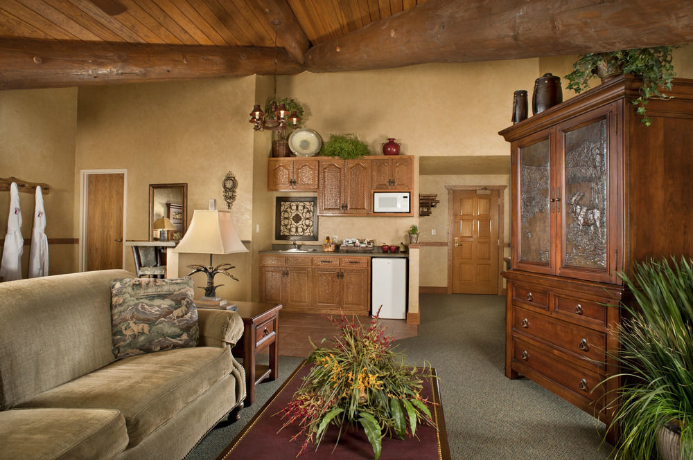 The Keeter Center At College Of The Ozarks Διαμέρισμα Hollister Εξωτερικό φωτογραφία